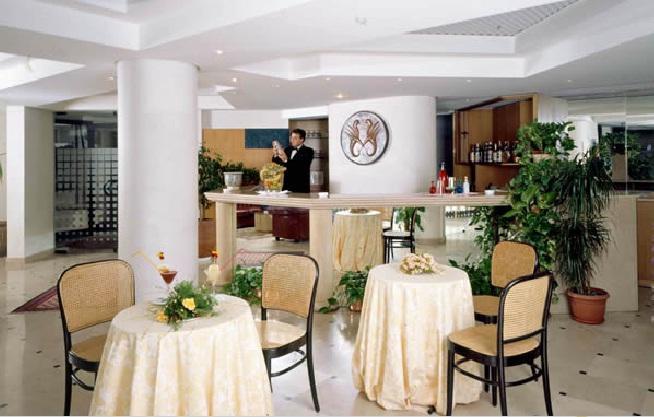 Hyencos Hotel Callyon Торе Сан Джовани Удженто Екстериор снимка